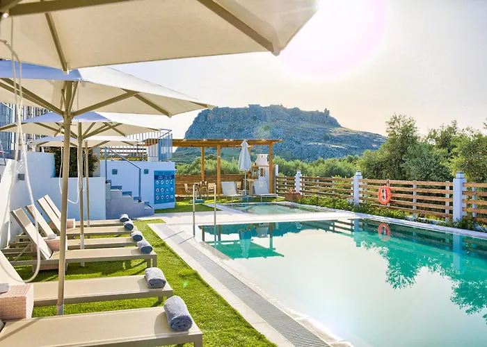 Hotel Kouros Stone Charaki