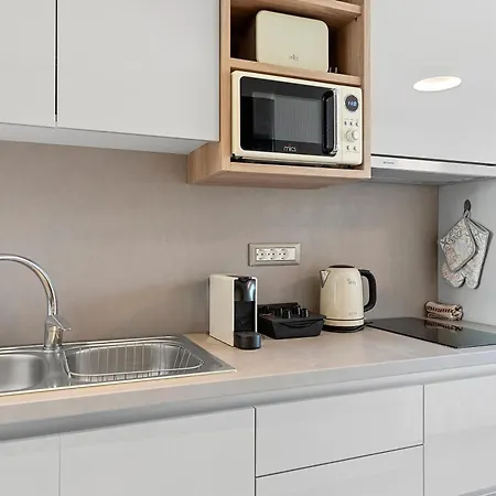 فندق Kouros Stone 3*