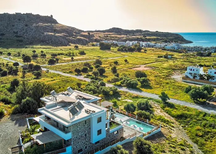 Kouros Stone Hotel 3*