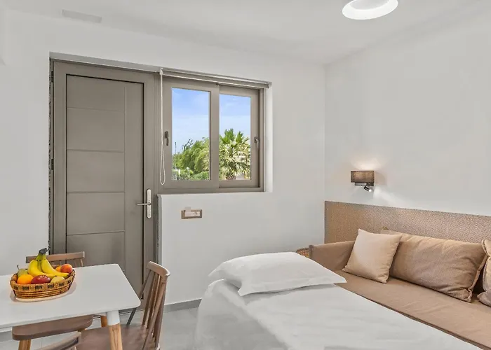 Kouros Stone Hotel 3*