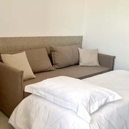 Kouros Stone Hotel Charaki